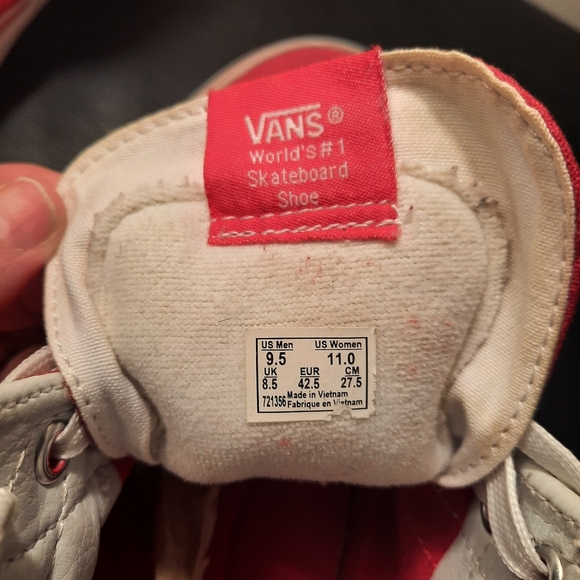 Vans Off The Wall HiTop skate Sneakers Red/White canvas, 9.5 men, great shape! - Picture 7 of 10